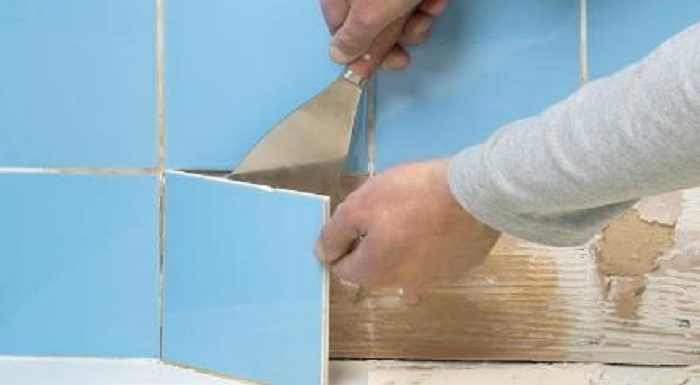 How Do You Fix a Leaking Bathroom Tile? 8 Steps