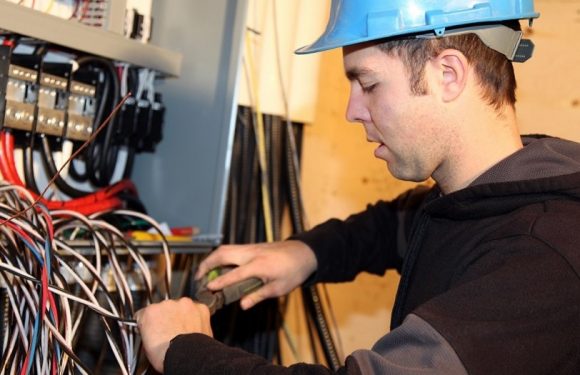 A Handy Checklist for Employing an Expert Electrician