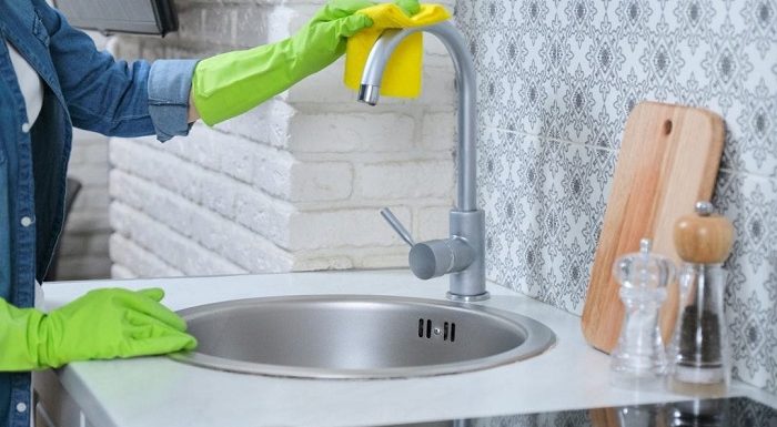 How to Clean Kitchen Sink Drain Pipe With Natural Ingredients?