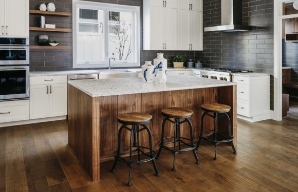 7 Beautiful Flooring Ideas for Your Kitchen