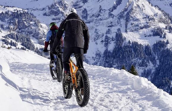 How to dress for biking in cold weather?