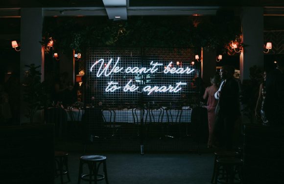 Use Custom Neon Bar Signs For Bright And Comfortable Lighting