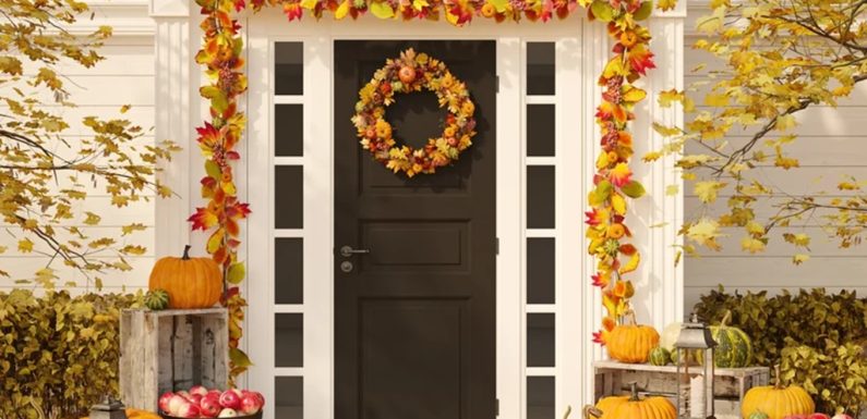 Festive Thanksgiving Ornaments to Adorn Your Home with Fall Charm