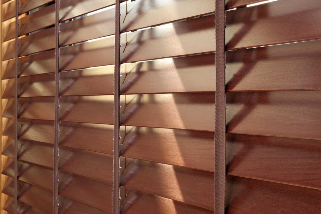 How to Remove Wood and Faux Wood Blinds